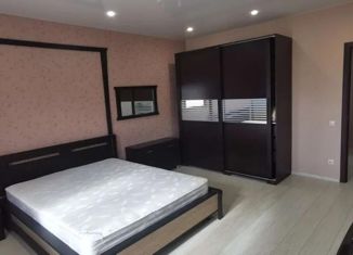 Сдам в аренду 1-комнатную квартиру, 52 м2, Казань, улица Гастелло, 7, ЖК Московский Дом