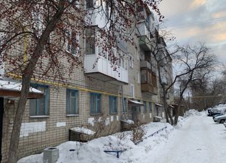 Продаю трехкомнатную квартиру, 49.1 м2, Красноуфимск, Советская улица, 32