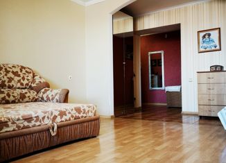 Продается 2-комнатная квартира, 72 м2, Самара, Краснодонская улица, 95, метро Безымянка
