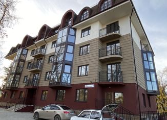 Продаю 3-ком. квартиру, 97 м2, Сестрорецк, улица Первого Мая, 2с1