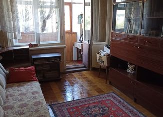 Продам 2-ком. квартиру, 44 м2, Орск, улица Юлиуса Фучика, 7