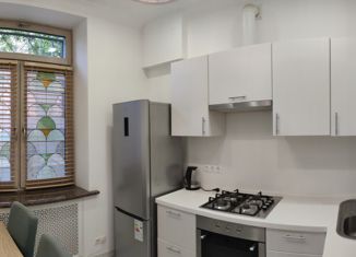 Продажа 3-ком. квартиры, 68.5 м2, Москва, Большой Лёвшинский переулок, 3/5, метро Кропоткинская