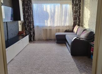 Продается 2-ком. квартира, 43.9 м2, Артёмовский, Октябрьская улица, 5А