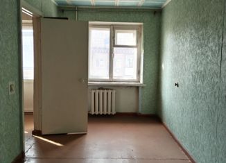 Двухкомнатная квартира на продажу, 40 м2, Троицк, проспект Строителей, 20