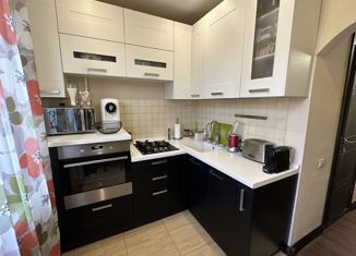 Продажа трехкомнатной квартиры, 62.6 м2, Москва, Веерная улица, 40к1, метро Минская