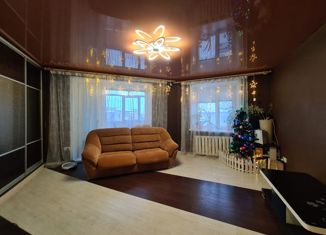 Трехкомнатная квартира на продажу, 86.8 м2, Елизово, Лесная улица, 10/2