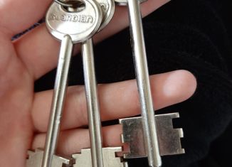 Сдаю комнату, 18 м2, Бугульма, улица Нефтяников, 40А