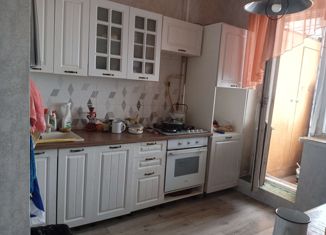 Трехкомнатная квартира на продажу, 80 м2, Саха (Якутия), улица Петра Алексеева, 83/18