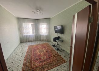 Сдается в аренду однокомнатная квартира, 40 м2, Тюменская область, улица Нефтяников, 9