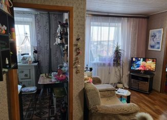 Продаю 3-комнатную квартиру, 57 м2, Черемхово, улица Орджоникидзе, 20