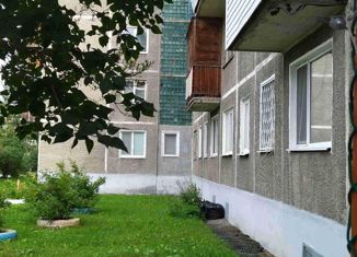 Продаю 2-комнатную квартиру, 38.6 м2, поселок городского типа Рефтинский, Молодёжная улица, 3