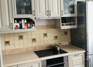 Продаю 2-ком. квартиру, 52 м2, Москва, Дорогобужская улица, 11, Дорогобужская улица