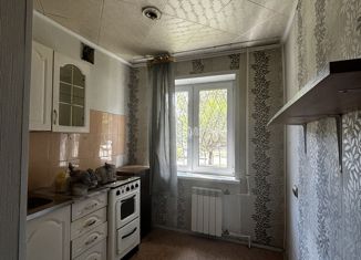 Сдается однокомнатная квартира, 30 м2, Черногорск, улица Калинина, 20