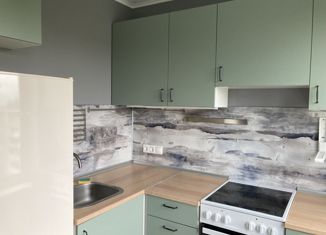 Продаю 2-ком. квартиру, 45 м2, Москва, улица Маршала Неделина, 4, улица Маршала Неделина