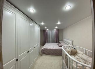 Продажа 4-комнатной квартиры, 89 м2, Ставрополь, микрорайон № 14, улица Кирова, 42