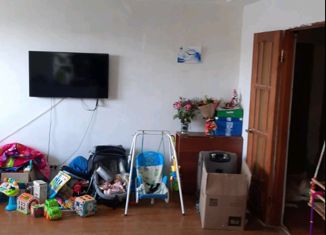 Продажа 3-ком. квартиры, 59.9 м2, Киров, Подгорная улица, 18