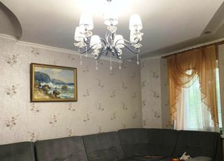 Продам трехкомнатную квартиру, 75 м2, Керчь, Херсонская улица, 3