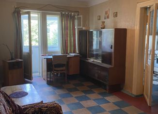 Продается 3-комнатная квартира, 55.4 м2, Ставропольский край, улица Ленина, 32А