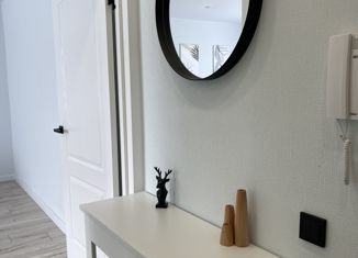 Продаю 1-комнатную квартиру, 31.8 м2, Санкт-Петербург, метро Пионерская, Серебристый бульвар, 15