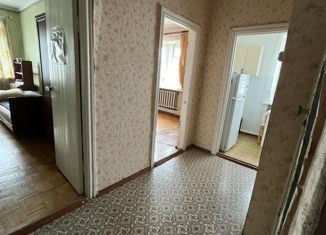 Продам 2-комнатную квартиру, 42.8 м2, Камбарка, улица Чернышевского, 44