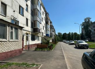 2-ком. квартира на продажу, 46.7 м2, Нижнекамск, проспект Химиков, 66Б