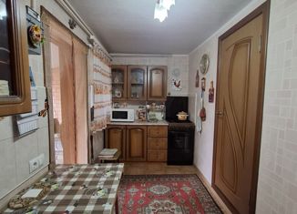 Трехкомнатная квартира на продажу, 40 м2, Белореченск, Красная улица, 40