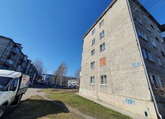 Продается однокомнатная квартира, 30.9 м2, Мыски, улица Максима Горького, 23