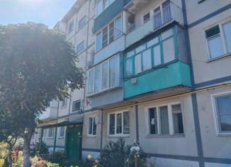 Продам двухкомнатную квартиру, 44 м2, село Столовое, улица Максима Горького, 60