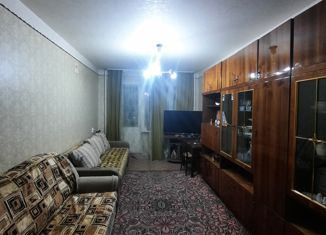 Продаю 3-комнатную квартиру, 60 м2, Нижний Новгород, улица Маршала Малиновского, 6, микрорайон Кузнечиха-2
