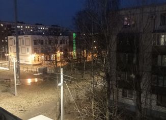 Продаю 1-ком. квартиру, 31 м2, Санкт-Петербург, улица Добровольцев, 52, улица Добровольцев