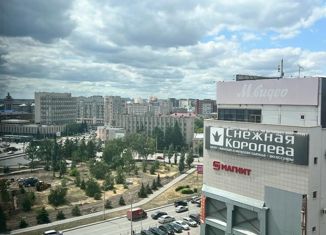 Продам 3-комнатную квартиру, 85 м2, Омск, улица Чернышевского, 2к3, ЖК Золотой Парус