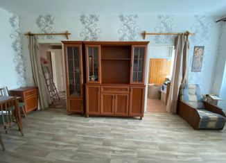 Продается 3-ком. квартира, 54.3 м2, Челябинск, улица Коммуны, 135