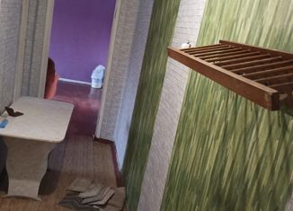 Сдача в аренду трехкомнатной квартиры, 60 м2, Калтан, Комсомольская улица, 27