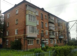 Продам 3-ком. квартиру, 50 м2, Суворов, Садовая улица, 8