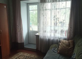 Продаю 3-ком. квартиру, 51 м2, Пермский край, улица Комарова, 12