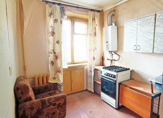 Продам 1-ком. квартиру, 30 м2, Камышин, 11-й квартал, 6