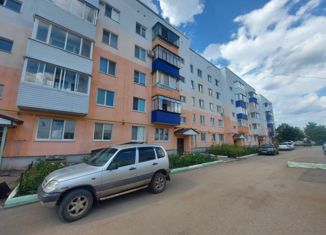 Продаю 1-ком. квартиру, 33.8 м2, Туймазы, улица Луначарского, 55