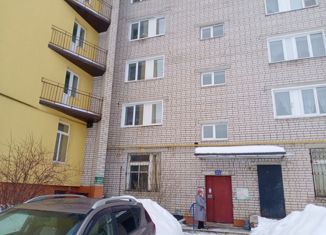 Продается двухкомнатная квартира, 91 м2, Кинешма, Наволокская улица, 1А