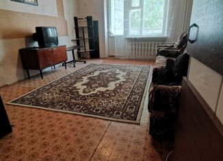 Продается 2-комнатная квартира, 55.3 м2, Гуково, улица Карла Маркса, 140