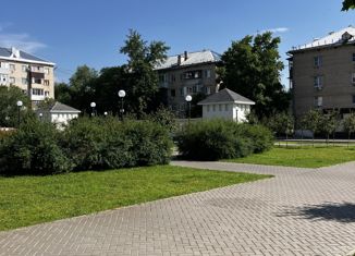 Продаю 2-ком. квартиру, 43 м2, Тольятти, Коммунистическая улица, 87, Комсомольский район