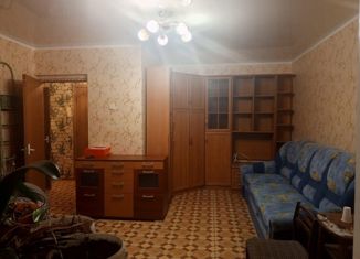 Продается 1-комнатная квартира, 33 м2, Смоленская область, улица Кутузова, 35