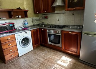 4-ком. квартира на продажу, 86 м2, Дагестан, улица Нахимова, 5А