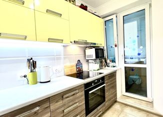 Продам 1-комнатную квартиру, 37 м2, Москва, Профсоюзная улица, 98к2, метро Беляево