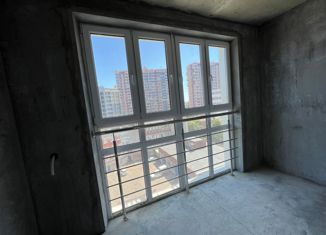 Продаю 3-ком. квартиру, 110 м2, Краснодар, улица Строителей, 21к3, улица Строителей