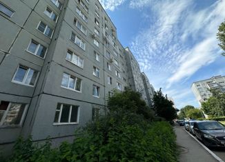 Продается трехкомнатная квартира, 65 м2, Тольятти, улица 70 лет Октября, 16, Автозаводский район