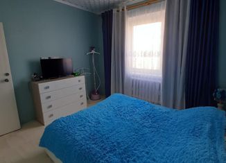 Продаю трехкомнатную квартиру, 69.4 м2, поселок городского типа Пангоды, улица Ленина, 19