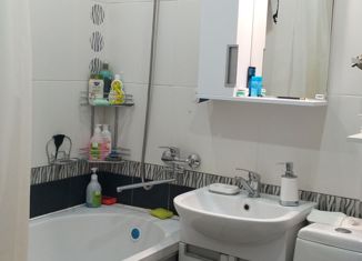 Продам двухкомнатную квартиру, 44 м2, село Криводановка, Микрорайон, 7