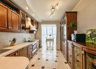 Продам 3-комнатную квартиру, 77.3 м2, Новороссийск, проспект Дзержинского, 226