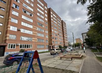 Продажа трехкомнатной квартиры, 70 м2, Красноярск, улица Мирошниченко, 5