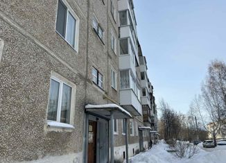 2-комнатная квартира на продажу, 38 м2, посёлок городского типа Звёздный, улица Бабичева, 1А